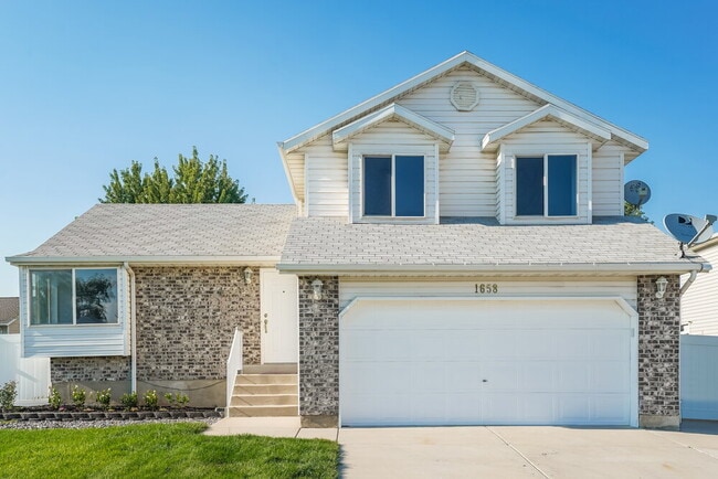 Building Photo - 1658 W 8430 S