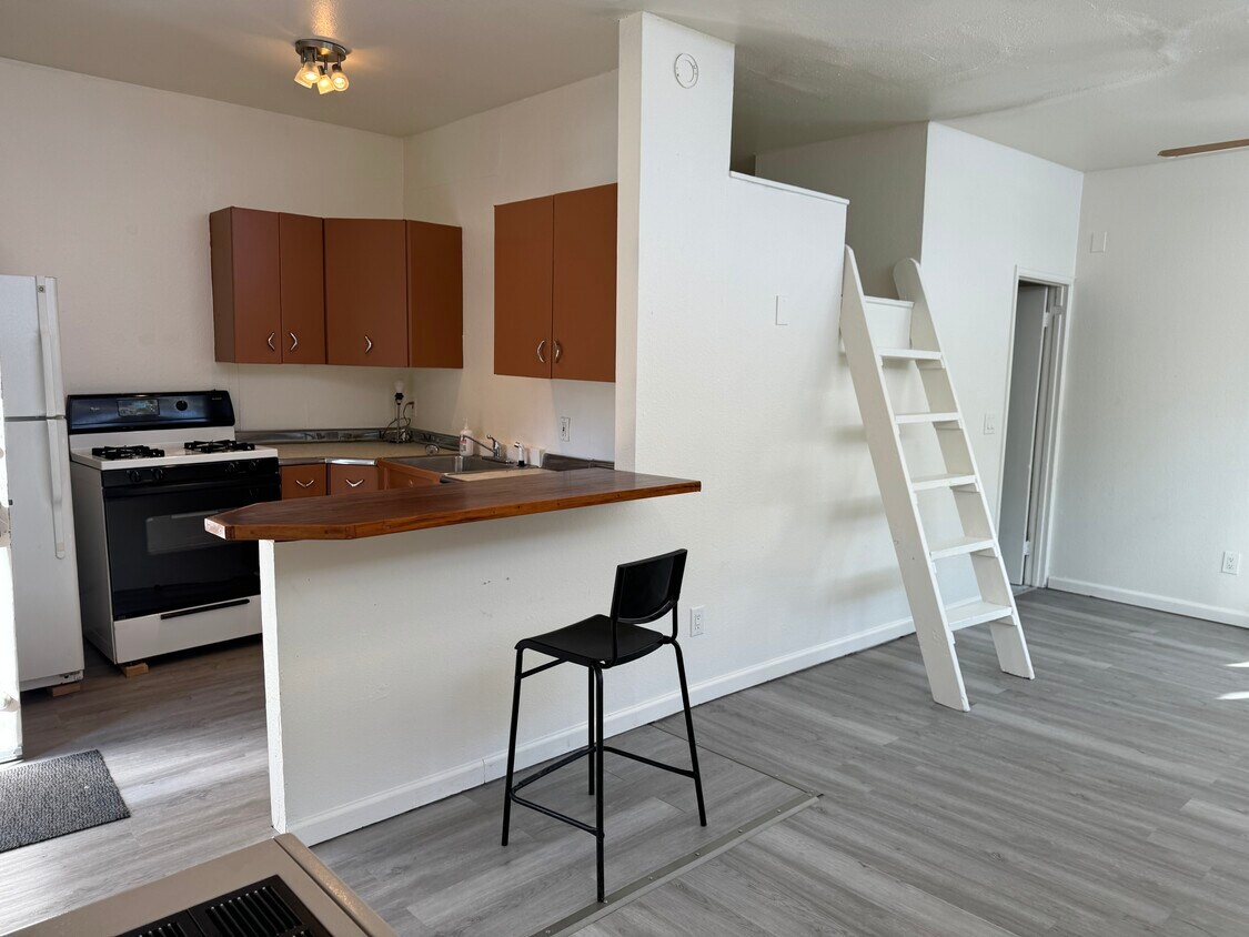 Primary Photo - 312 Ruxton Ave