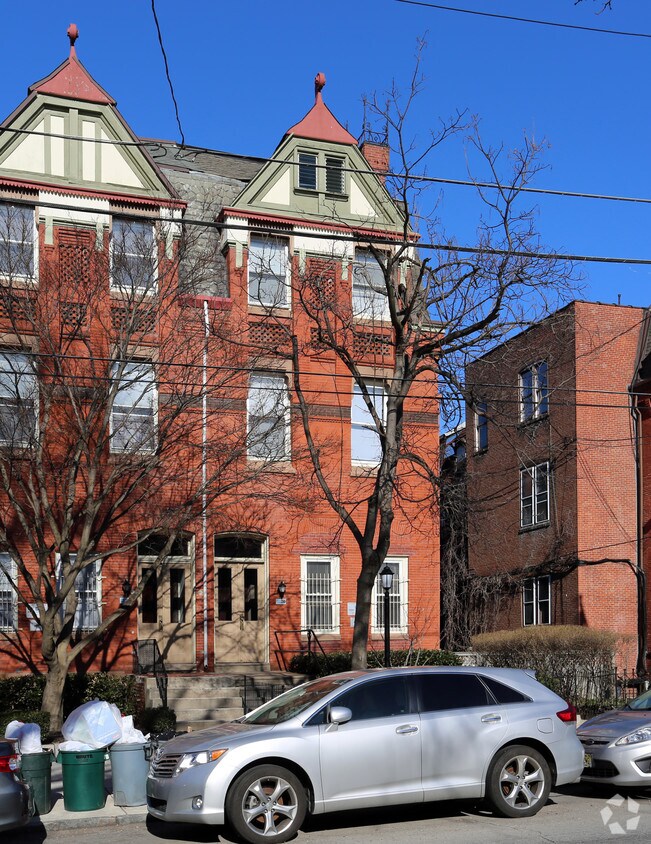 Foto del edificio - 200 S 42nd St