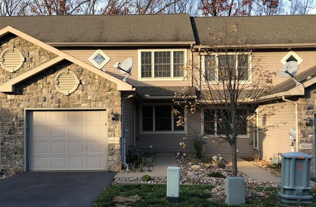 Foto del edificio - 642 Oakwood Ave