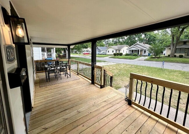 Foto del edificio - 5128 Primrose Ave