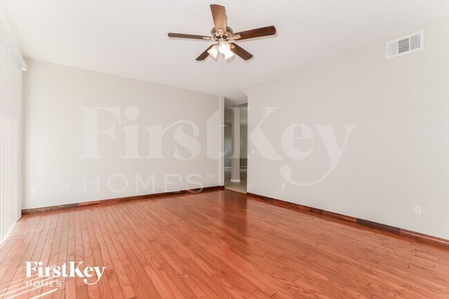 Foto del edificio - 308 Forrest Crest Ct