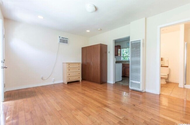 Foto del edificio - 359 W Garfield Ave