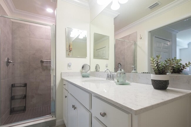 Building Photo - 17810 Gawthrop Dr