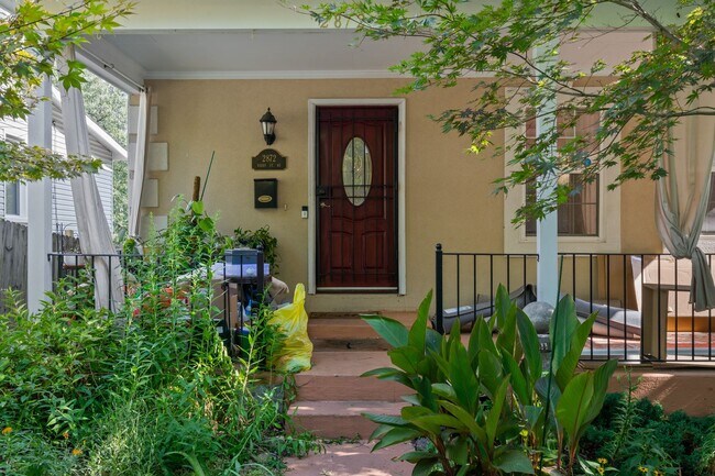 Foto del edificio - 4 bedroom 3.5 bathroom home with open conc...