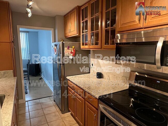Foto del edificio - 1707 N Prospect Ave