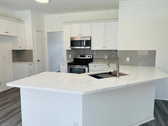 Building Photo - 17627 Glenwolf Dr