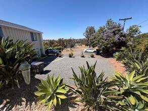 Building Photo - 338 S Melrose Dr