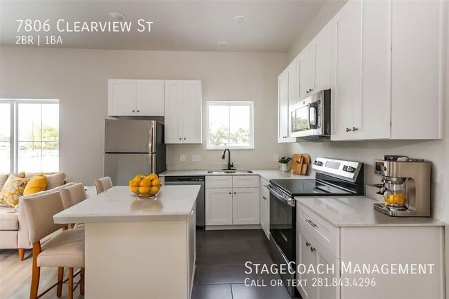 Building Photo - 7806 Clearview St
