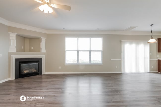 Building Photo - 3904 Herkimer Dr