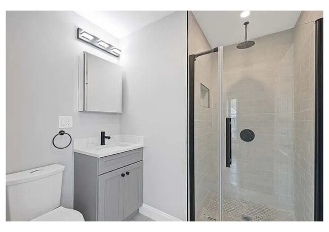 Bathroom 1 - 23 Beale St