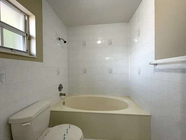 Photo - 14206 NE 52nd St House