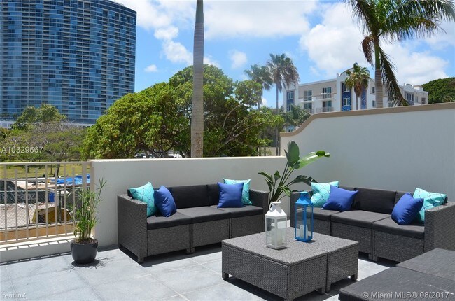 Foto del edificio - 601 NE 39th St