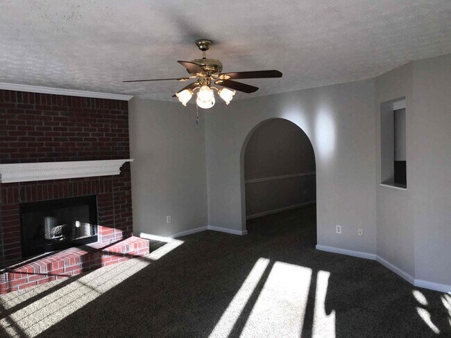 Building Photo - 1009 Bay Ridge Dr