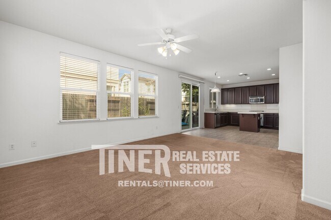 Building Photo - Beautiful Natomas Home