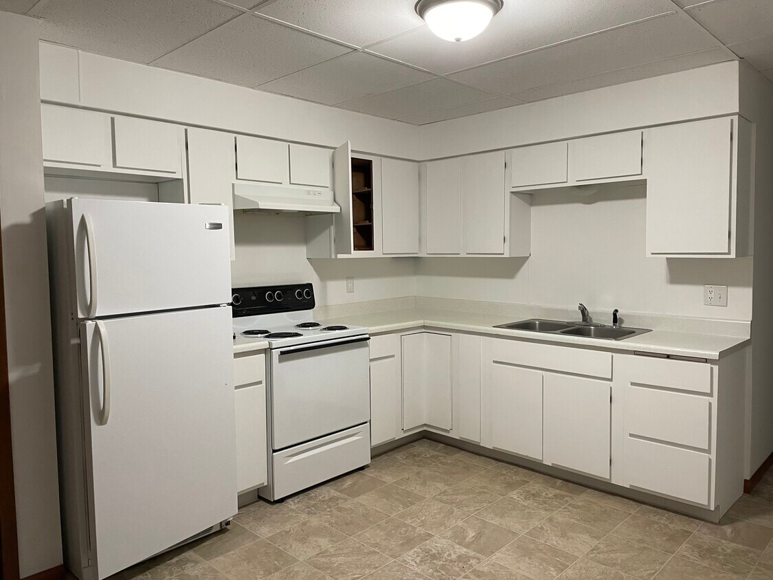 315 E Oak St Unit 6, Edgar, WI 54426 Apartments in Edgar, WI