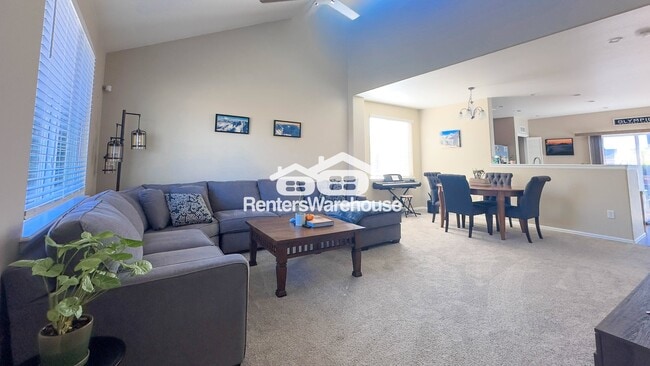 Foto del edificio - 6289 N Fundy St