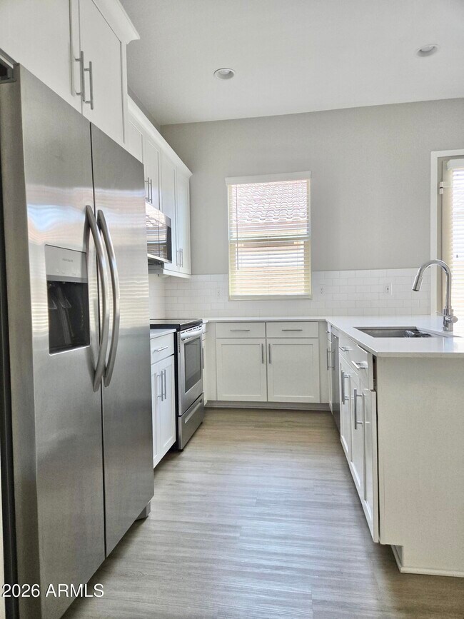 Foto del edificio - 2568 E King Bird Dr