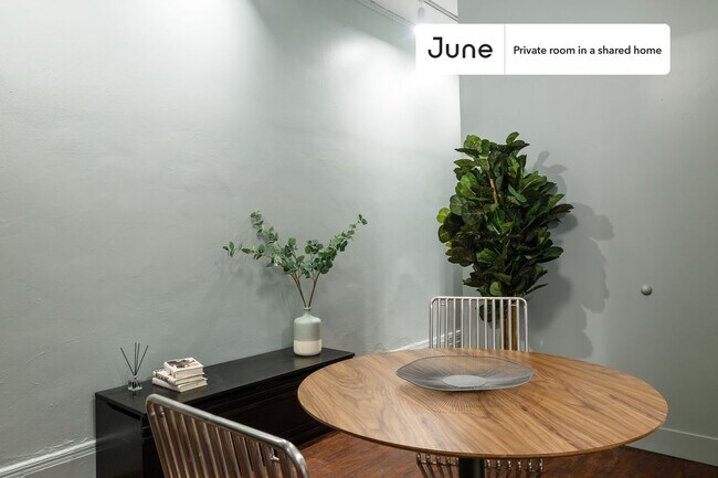 Foto del edificio - Room in Shared 4 bed/1 bath home