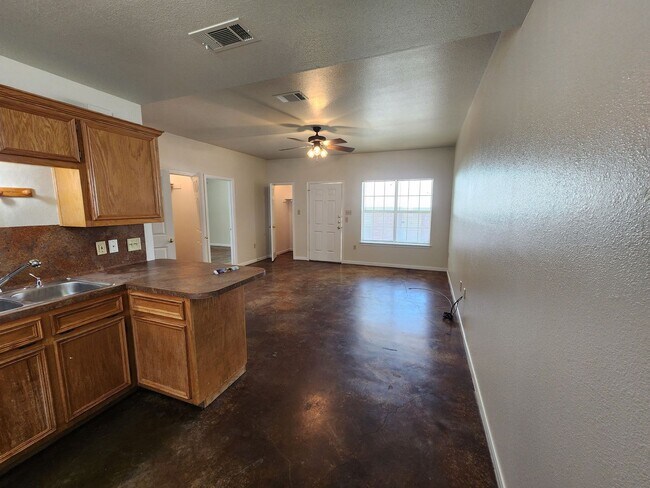 Foto del edificio - 811 E Ave I