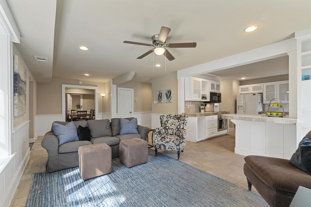 Foto principal - 2516 Halbert St
