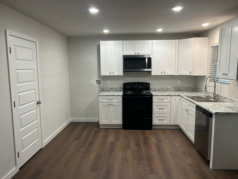 Building Photo - 1090 McRae St