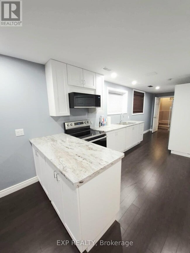 Building Photo - 12 Vanier Dr