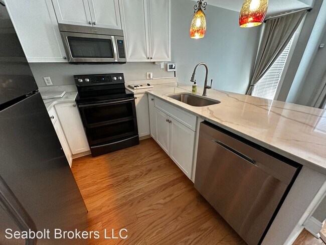 Building Photo - 1 br, 1 bath House - 302 Lorch St. Apt # 104