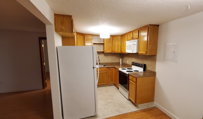 Kitchen - 215 Rock St