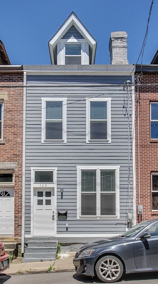 Building Photo - 163 45th St
