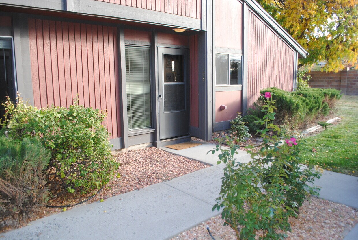 1155 Lakeside Dr Unit 103, Grand Junction, CO 81506 Condo for Rent in