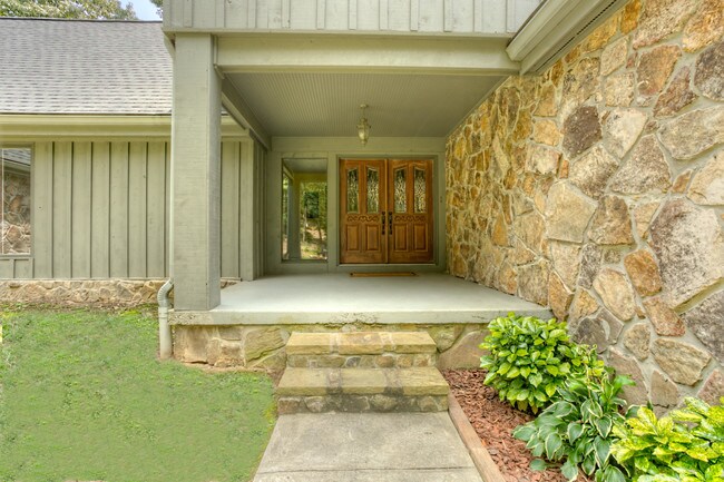 Building Photo - 9110 Windstone Dr