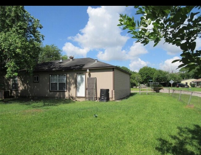 Foto del edificio - 10601 Murr Way