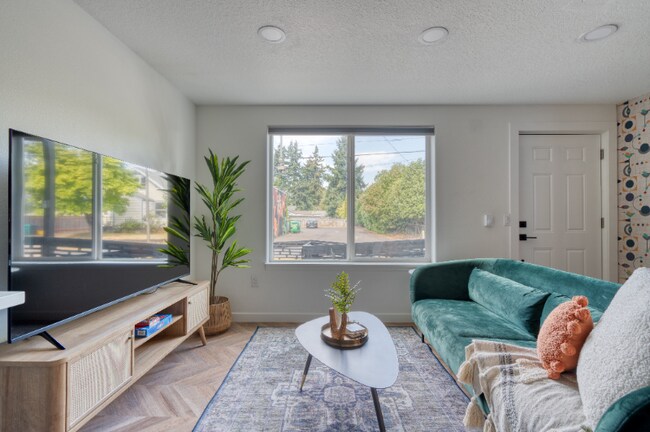 Building Photo - 5222 SE Holgate Blvd