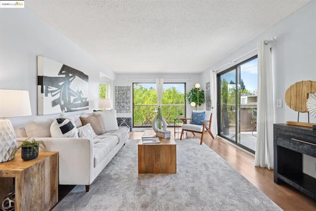 Photo - 490 N Civic Dr Apartment