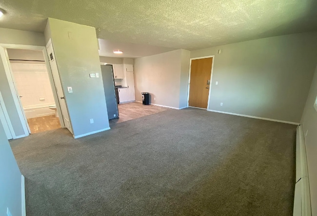 Building Photo - 1103 Karluk St