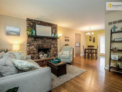 Foto del edificio - 7721 Rosewood Dr