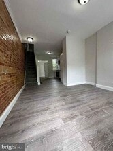 Building Photo - 3205 Latona St