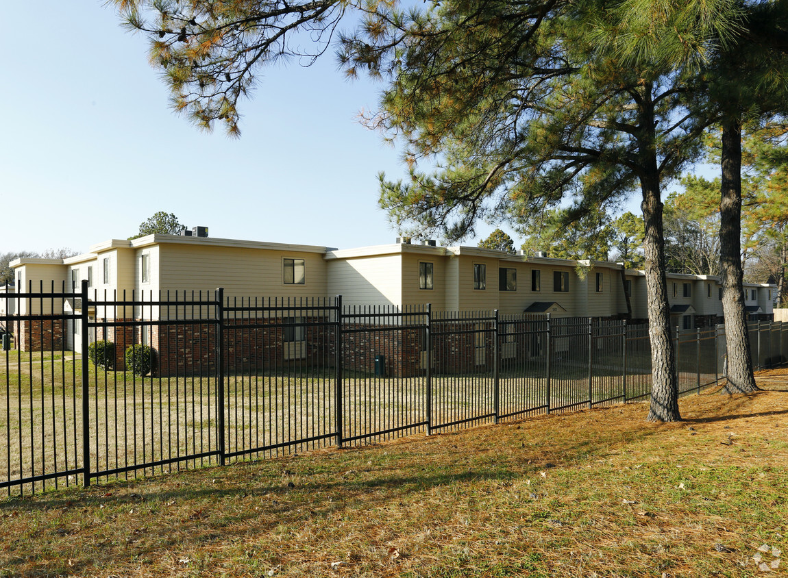 Building Photo - Presidential West Apartments