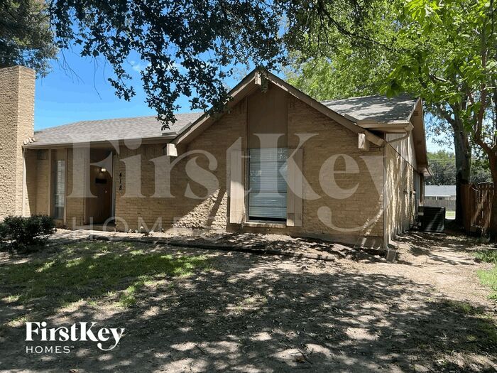 Primary Photo - 418 Thistle Dr