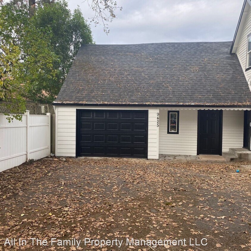 Primary Photo - 3 br, 1 bath House - 9425 SW Longstaff ST