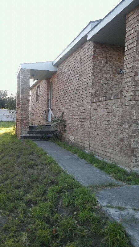 Building Photo - 117 Cerrito Dr