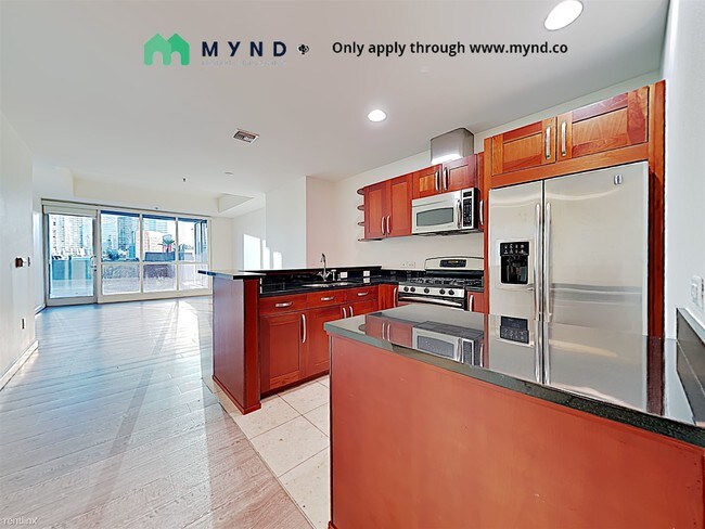 Building Photo - 2 br, 1 bath  - 4525 Dean Martin Dr Unit 403