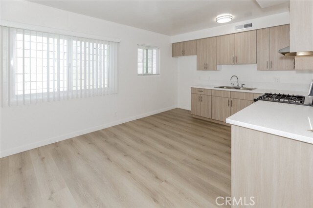 Foto del edificio - 7143 Bellaire Ave
