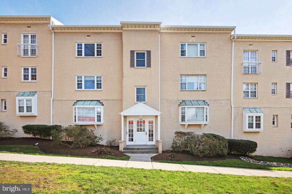 Foto principal - 6243 Wilson Blvd