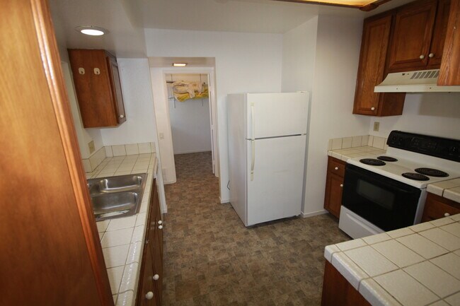 Foto del edificio - 3 Bedroom/2.5 Bath Townhouse in Heart of UTC