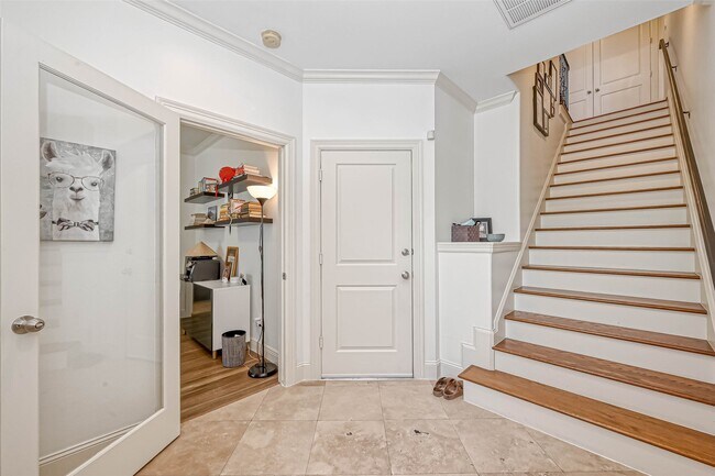 Foto del edificio - 1610 Ennis St