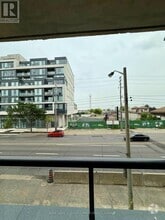 Building Photo - 880-880 The Queensway