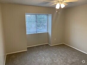 Building Photo - 9 Hidden Cove Cir