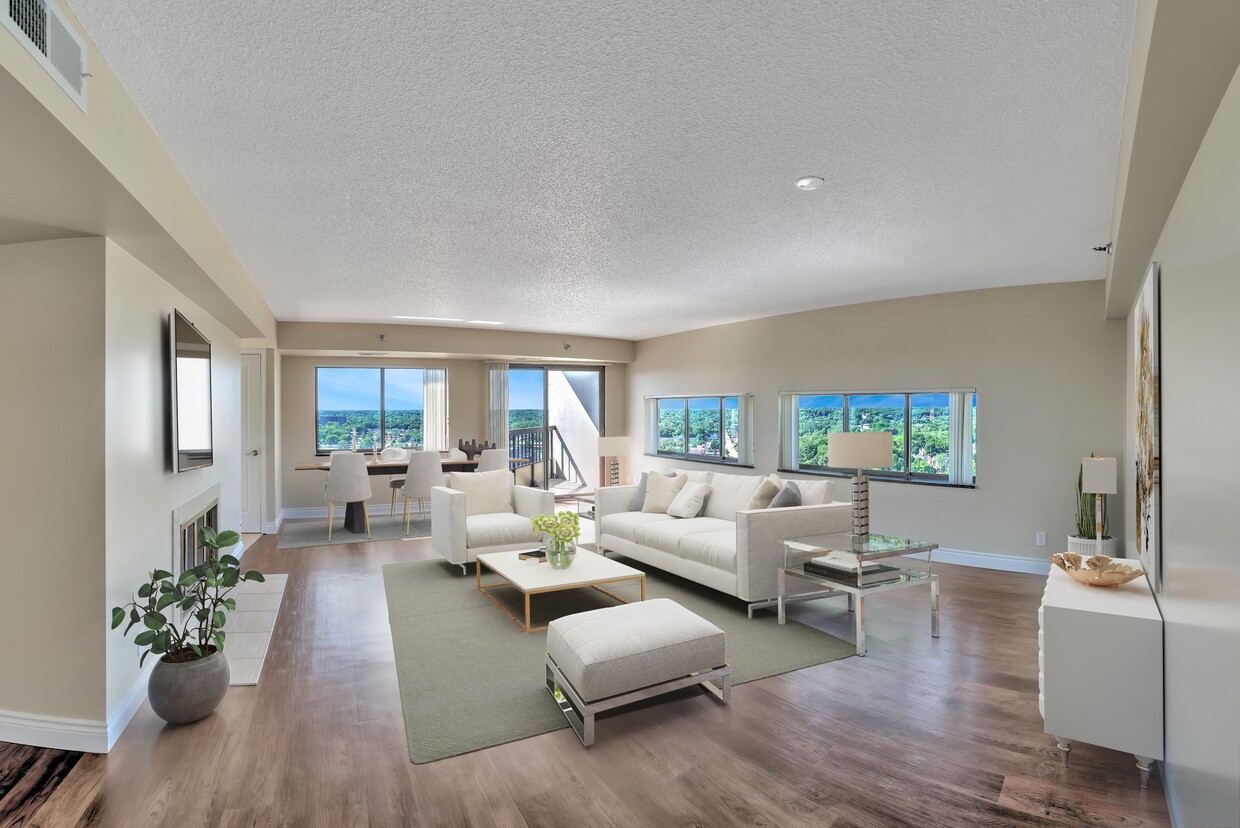 Primary Photo - Skyrise Luxury Apartments